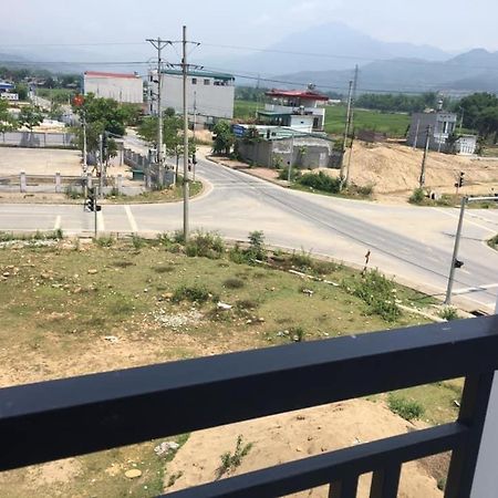 Nha Nghi Cu Ti Bed & Breakfast Ban Cong Na ภายนอก รูปภาพ
